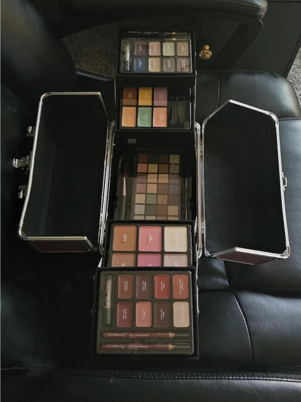 Ulta Professional Women Makeup Train Case Palette - Multi-Color NWOT